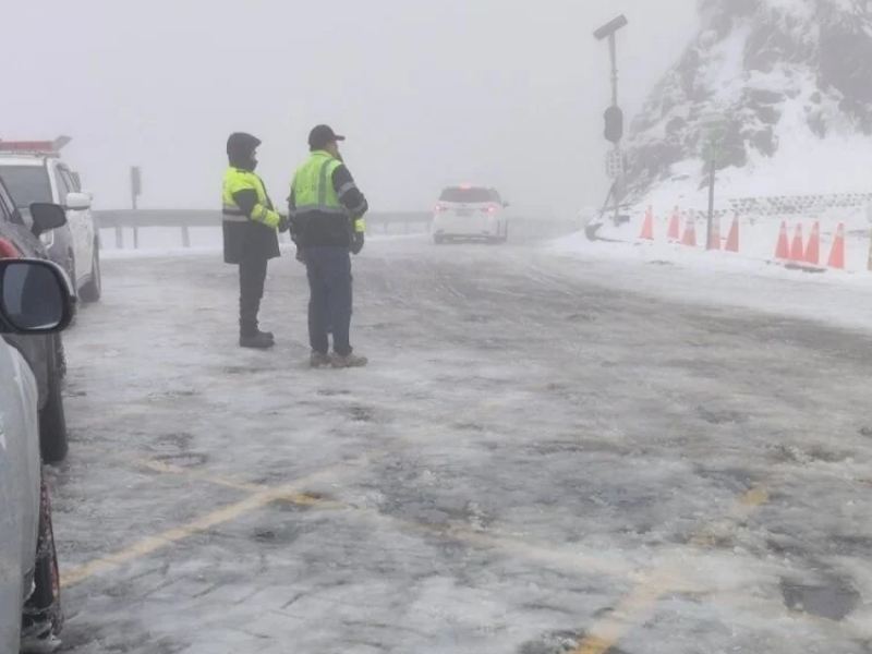 台14甲、台8高海拔有夾霰、雪及路面結冰機率 不排除1/1~1/5夜間封閉、限加掛雪鏈通行